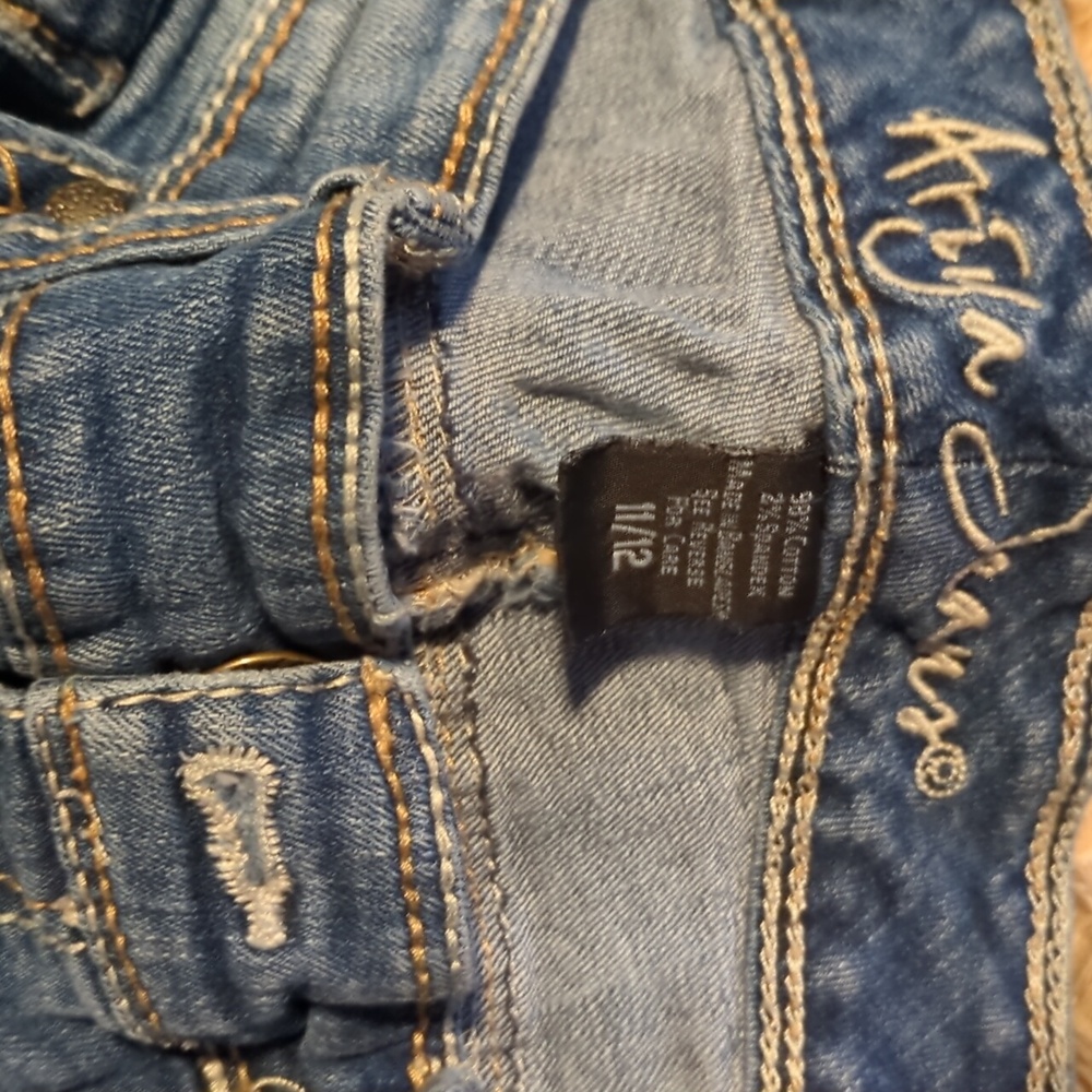 Jeans - Picture 3 of 4